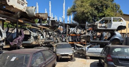 Operação do Detran-SP fecha desmanche e apreende 1,5 mil peças irregulares em Hortolândia