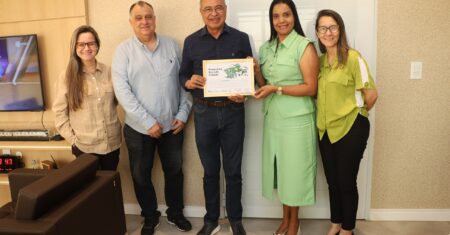 Hortolândia recebe certificado do Consimares por projeto de sustentabilidade no Paço