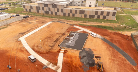 Hortolândia segue com obra da praça pública no Paço Municipal