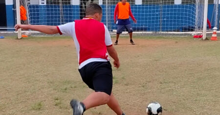 Projeto Escolinhas Esportivas da Prefeitura disponibiliza vagas para a prática gratuita de futebol em três espaços esportivos