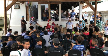 Projeto Águia em Hortolândia: Ação de Natal entrega 100 cestas e brinquedos