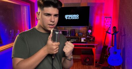 Pedro Huggo se apresenta no Rodeio do Bem em Torrinha