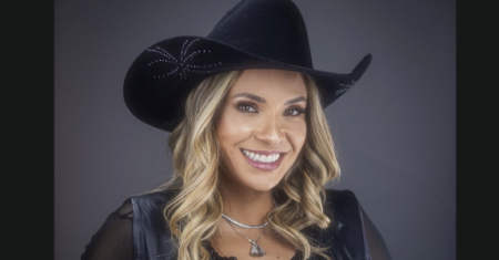 Elis Justi conquista a liderança das rádios com a música “Malabarismo”