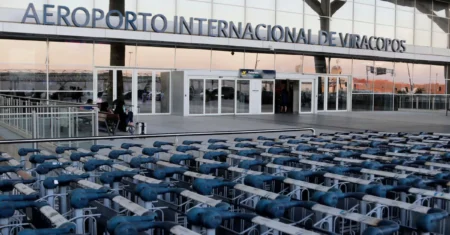 Viracopos tem voos cancelados e atrasados após queda de energia