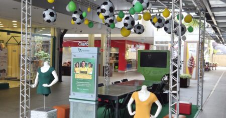 Onde trocar figurinhas da Copa em Campinas: shopping cria espaço com atividades gratuitas
