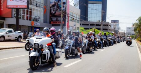 Acelerando para a Vida reúne motociclistas com música, passeio e solidariedade
