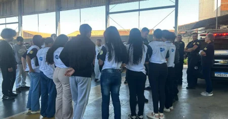Alunos de Hortolândia conhecem de perto rotina da Guarda Municipal