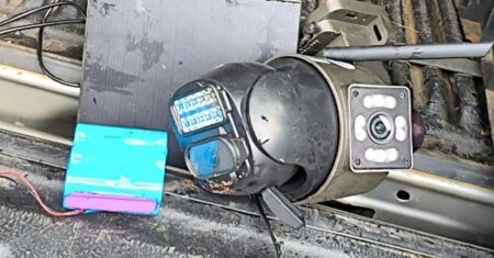Câmera com placa solar é encontrada escondida em mata de Hortolândia