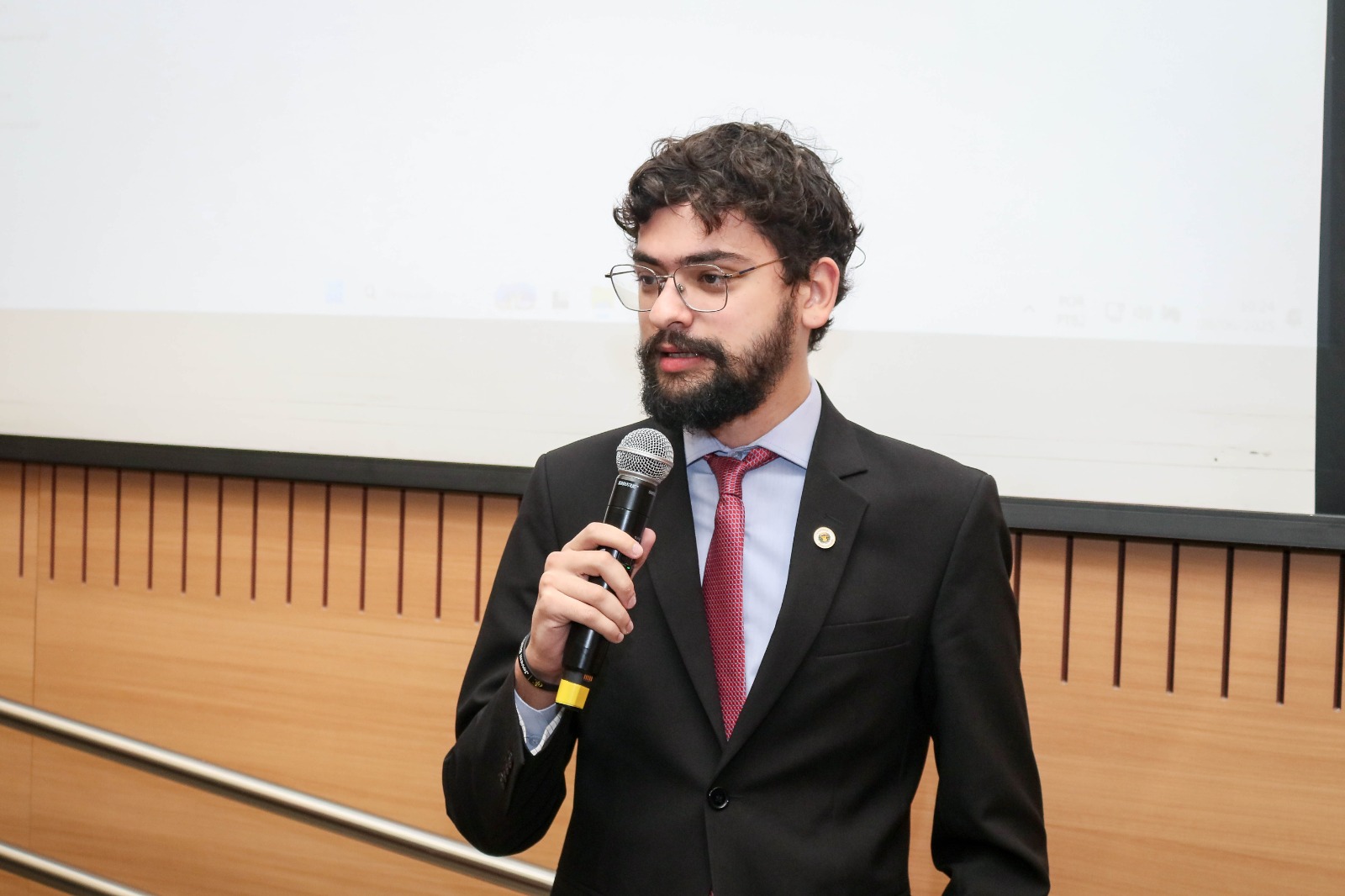 Vini Oliveira tem mandato cassado pela Câmara Municipal de Campinas