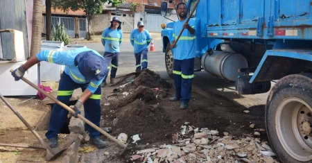Mutirão limpa bueiros em quatro bairros de Hortolândia