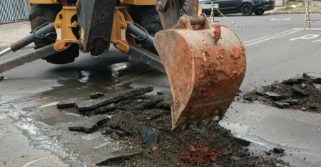 Recuperação do asfalto em Hortolândia avança em três vias