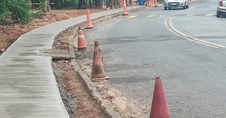 Calçada avança no novo Parque Santa Emília em Hortolândia